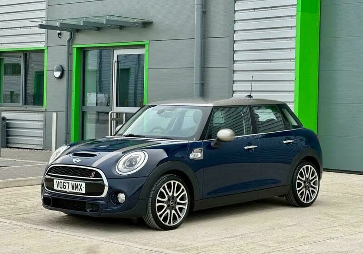 2017-mini-cooper-20-cooper-s-seven-media-xlss-5d-sport-auto-big-47