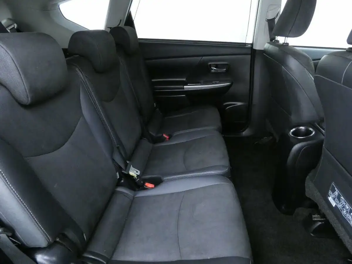 2019-toyota-prius-18-vvt-i-excel-big-15