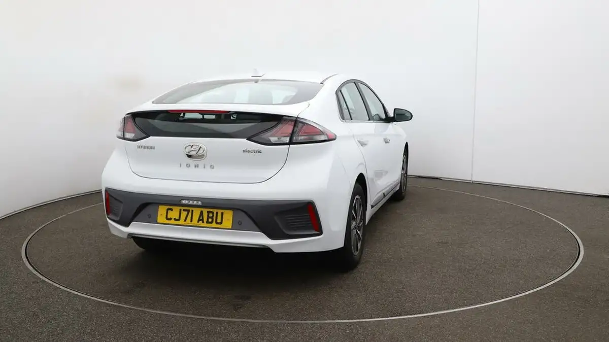 2022-hyundai-ioniq-e-premium-electric-big-48