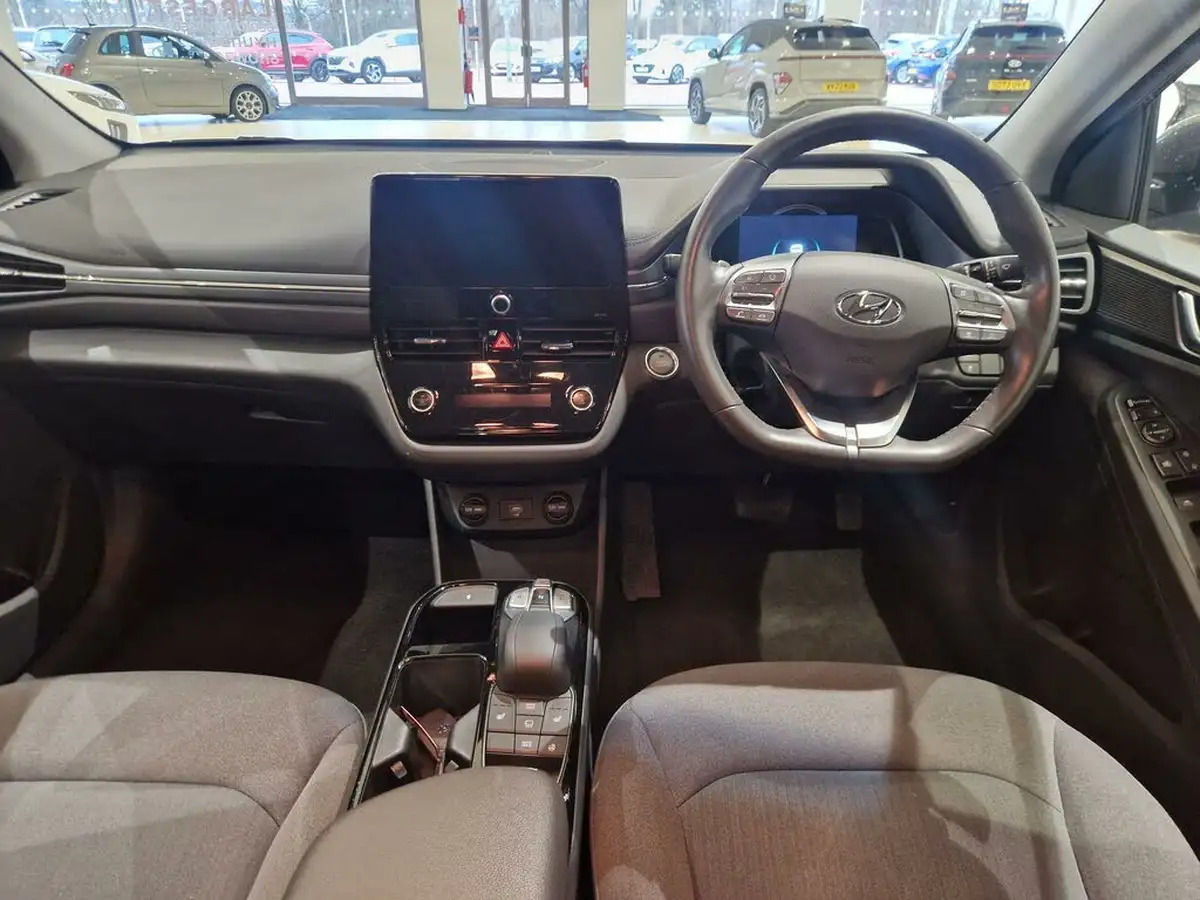 2022-hyundai-ioniq-e-premium-electric-big-8