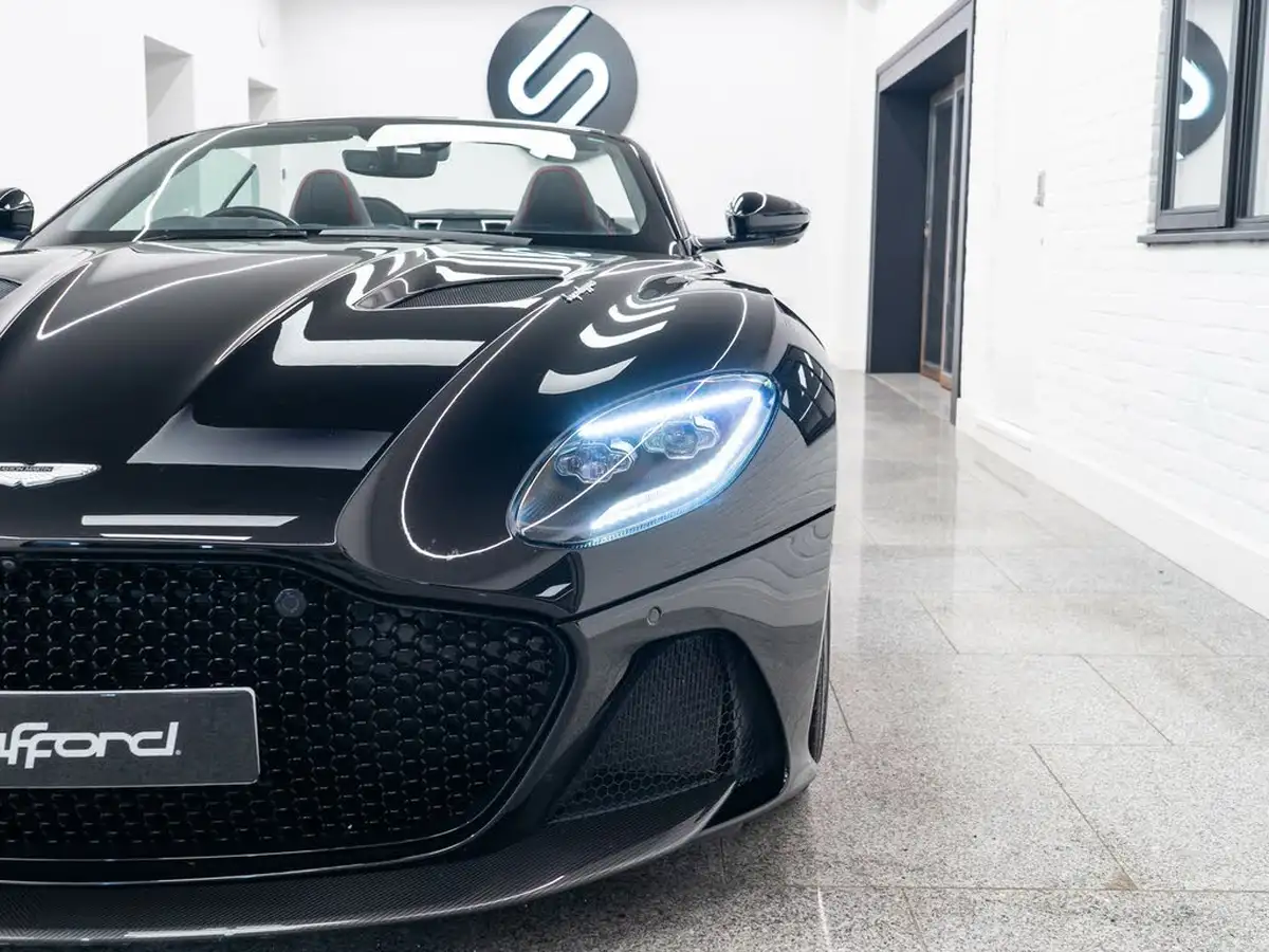 2019-aston-martin-dbs-52-v12-superleggera-volante-big-17