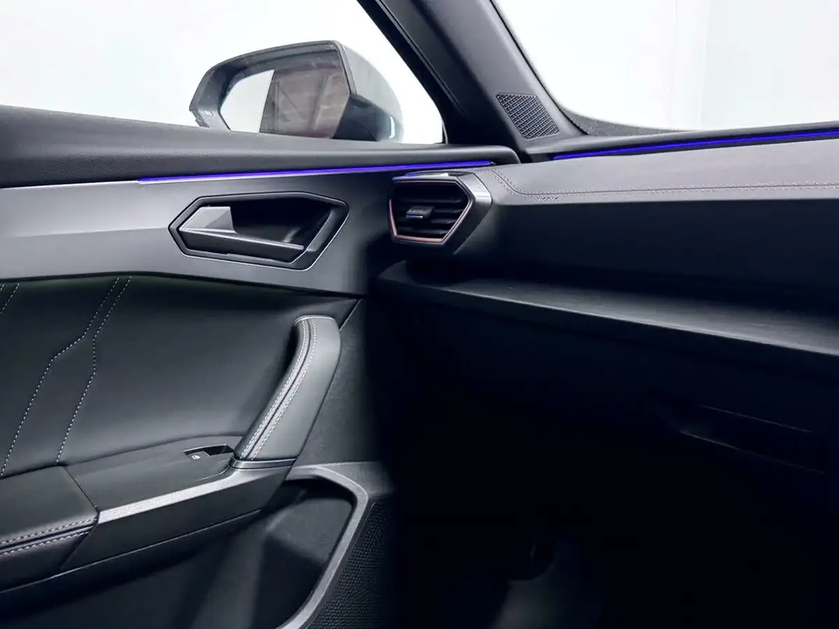 2023-cupra-formentor-14-e-hybrid-vz2-big-30
