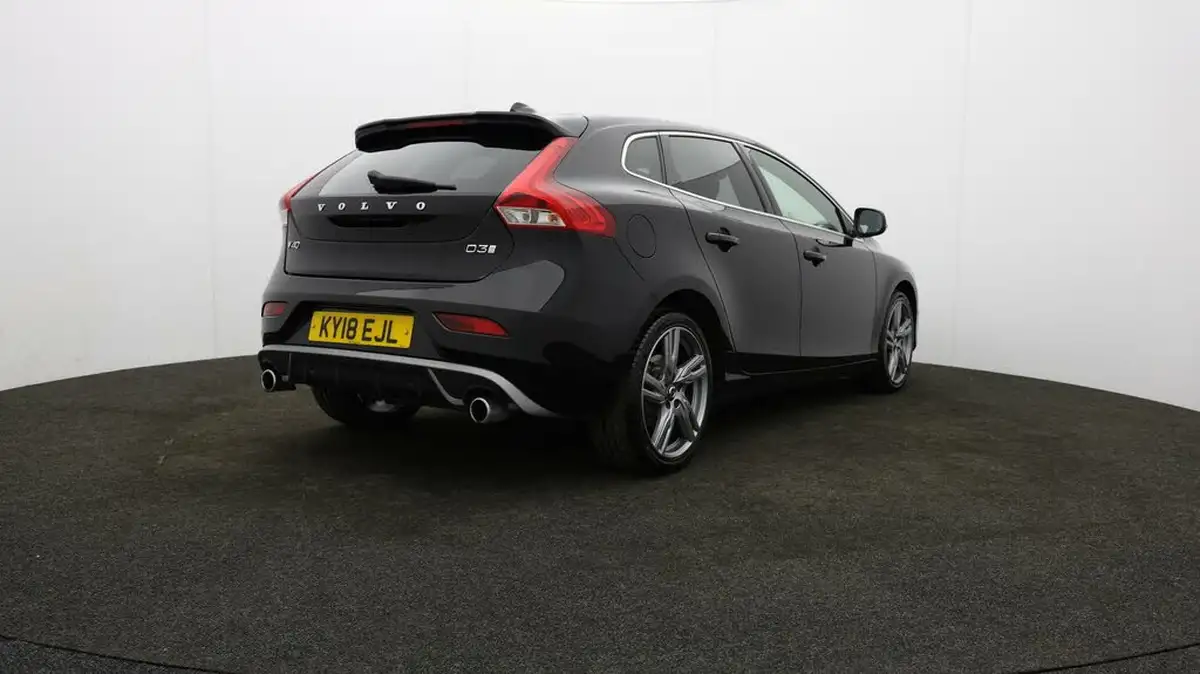 2018-volvo-v40-20td-d3-r-design-pro-big-76