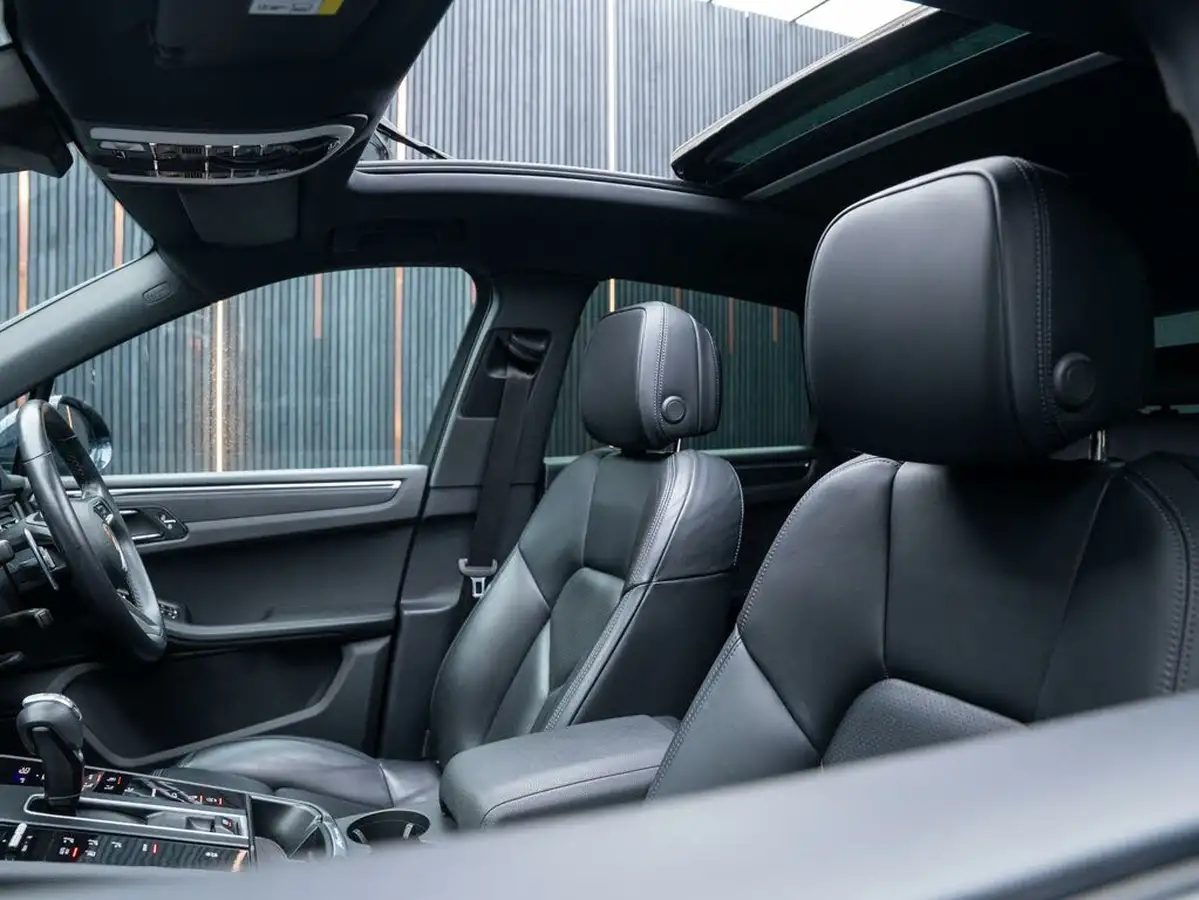 2023-porsche-macan-20-big-29