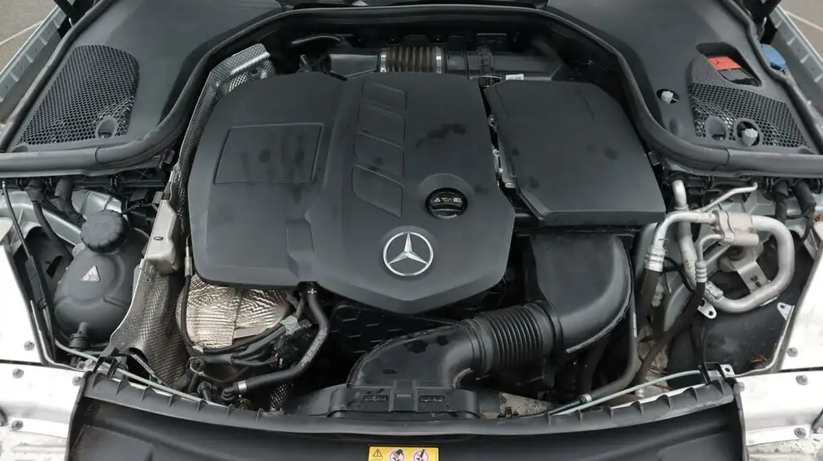 2020-mercedes-benz-e-class-20d-e220d-amg-line-premium-coupe-2d-big-19