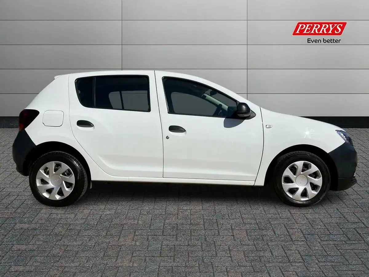 2017-dacia-sandero-10-sce-access-big-2