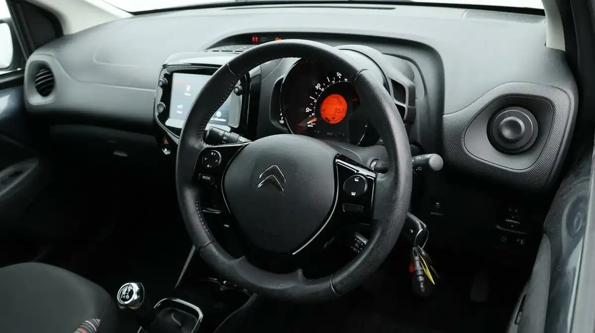 2021-citroen-c1-10-vti-shine-5d-big-9