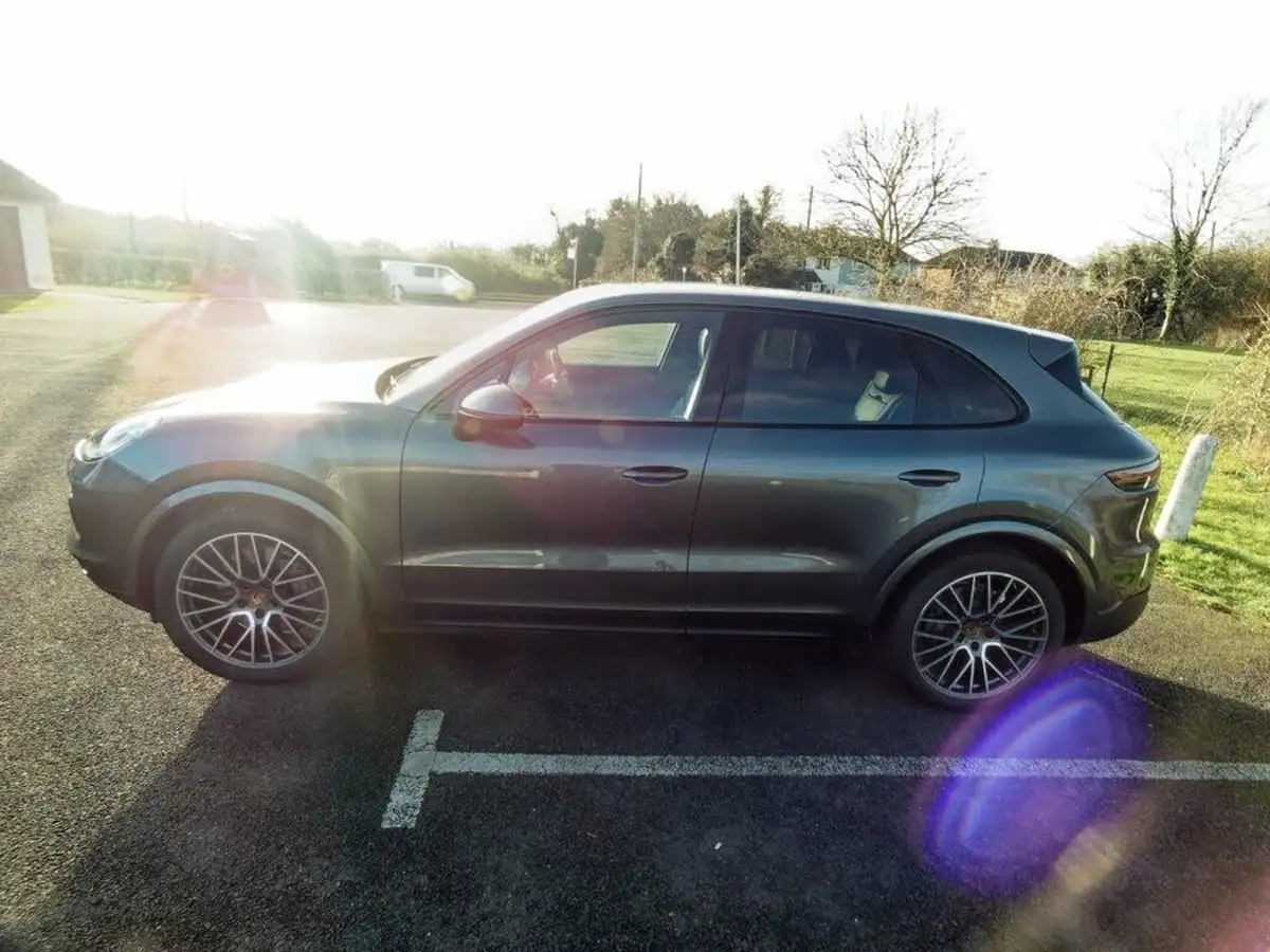 2019-porsche-cayenne-30-v6-s-big-16