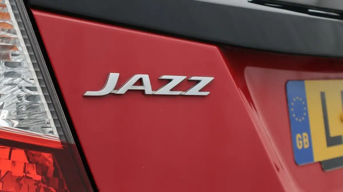 2019-honda-jazz-13-i-vtec-se-big-20