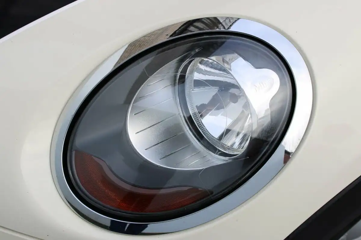 2016-mini-cooper-15-cooper-ss-hatchback-3d-big-9