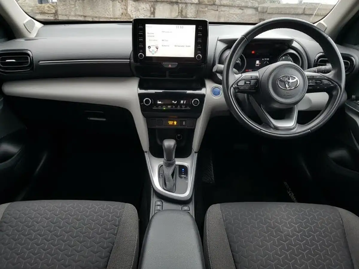 2022-toyota-yaris-cross-15-vvt-i-icon-big-2