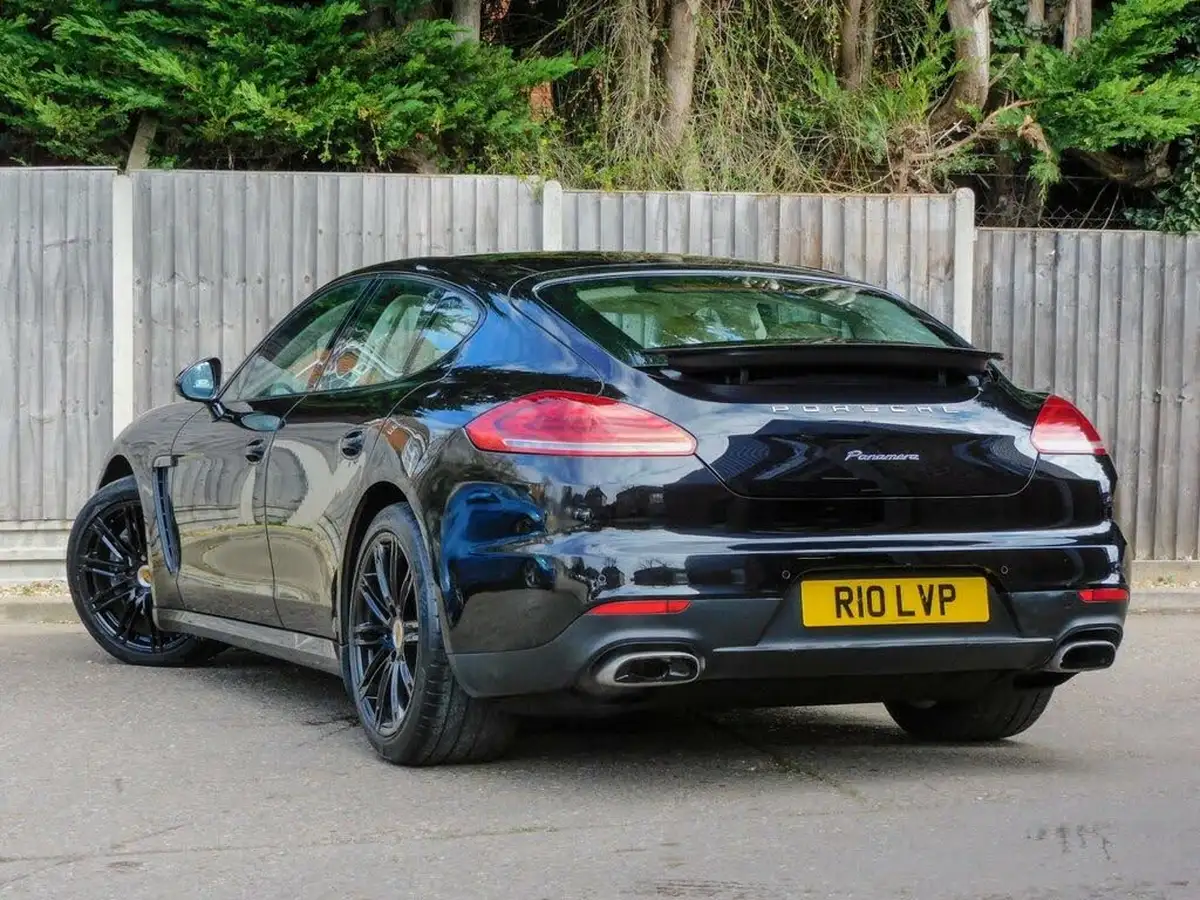2014-porsche-panamera-30td-big-1