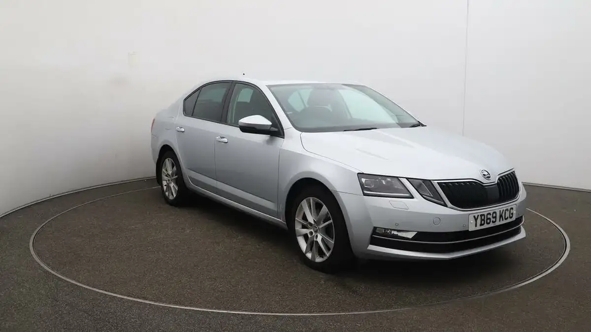 2019-skoda-octavia-20tdi-se-l-hatchback-big-35