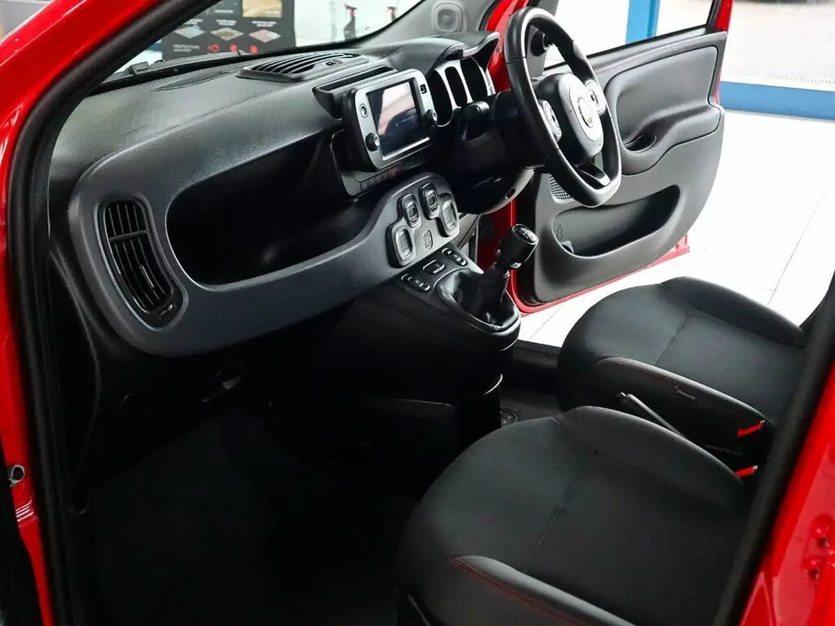 2022-fiat-panda-10-red-big-3
