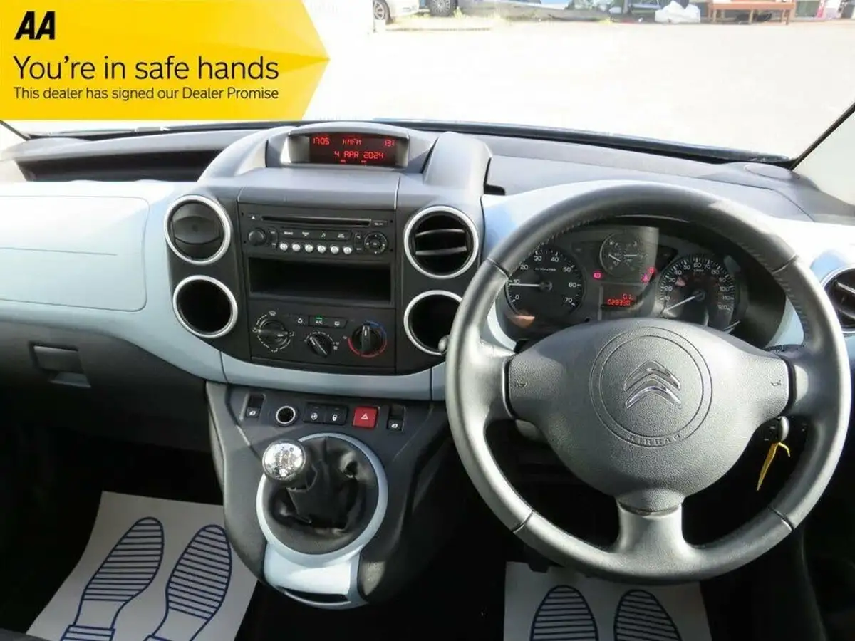 2015-citroen-berlingo-big-11