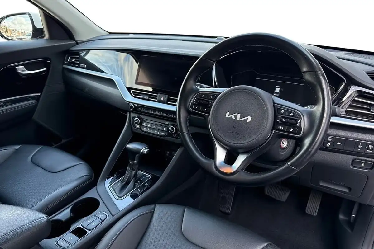 2022-kia-niro-16-gdi-3-156kwh-big-17