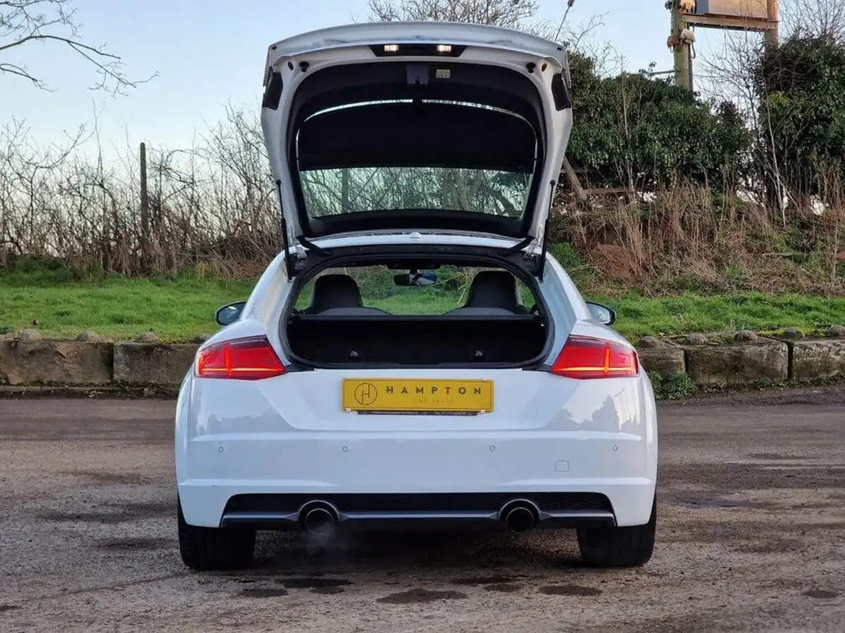 2017-audi-tt-coupe-18-tfsi-s-line-big-5