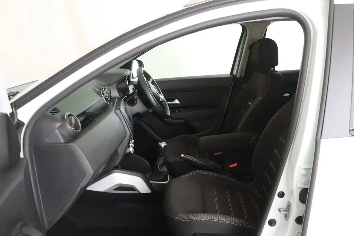 2021-dacia-duster-10-tce-prestige-100bhp-bi-fuel-big-10