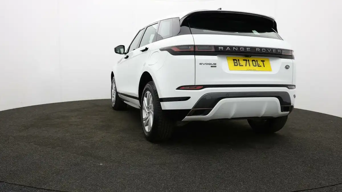2022-land-rover-range-rover-evoque-15-p300e-r-dynamic-s-big-24