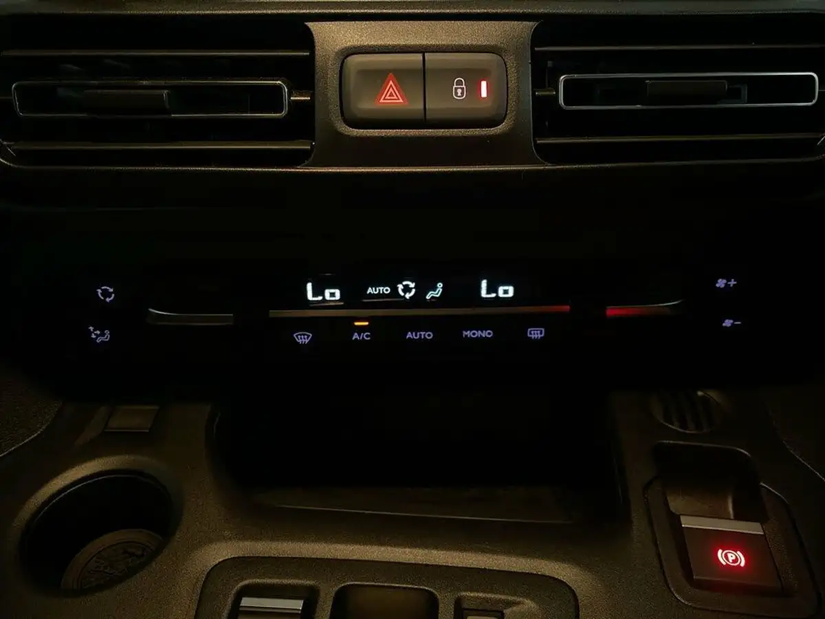 2023-citroen-berlingo-e-flair-xtr-m-size-big-30