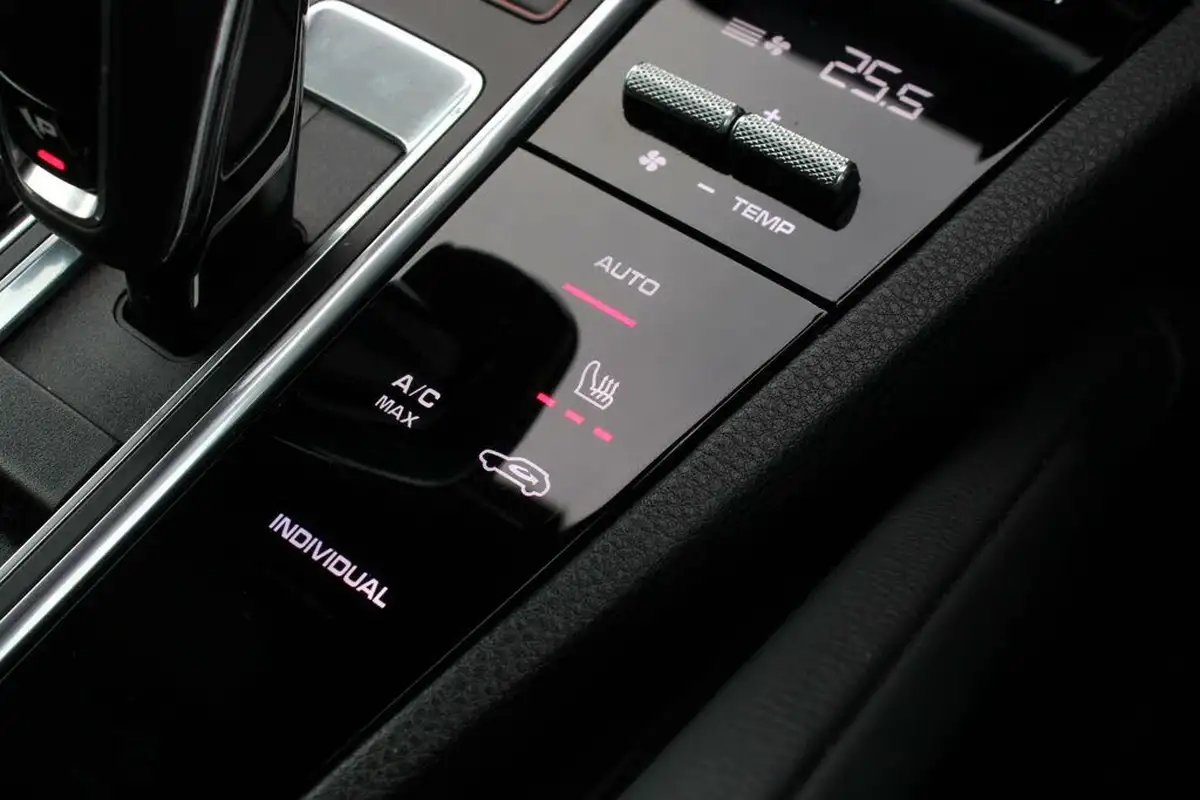 2019-porsche-cayenne-30-v6-s-big-24