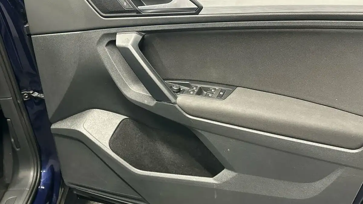 2018-volkswagen-tiguan-20tdi-se-navigation-150ps-scr-big-21