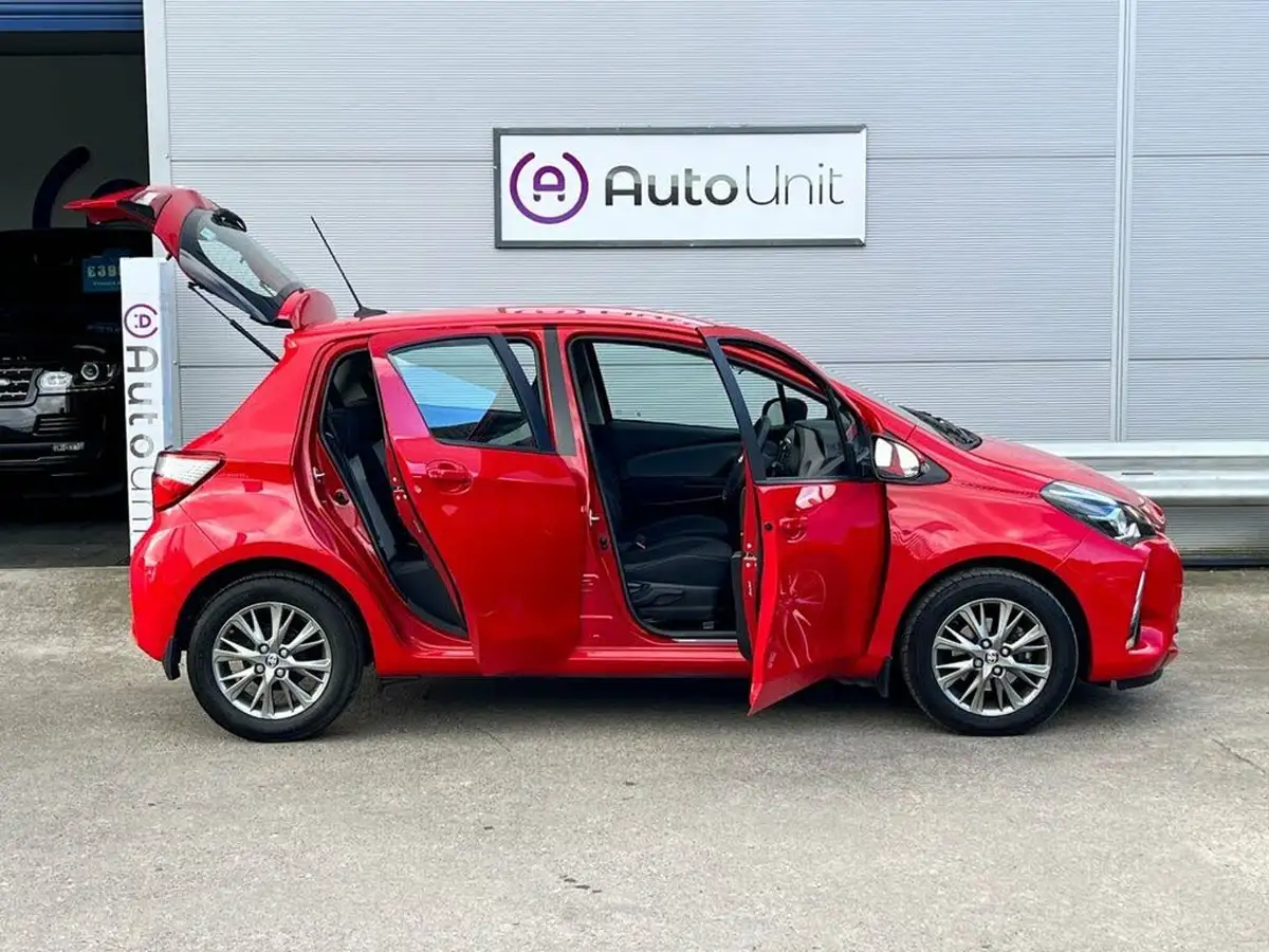 2020-toyota-yaris-15-vvt-i-icon-111bhp-1496cc-cvt-big-15