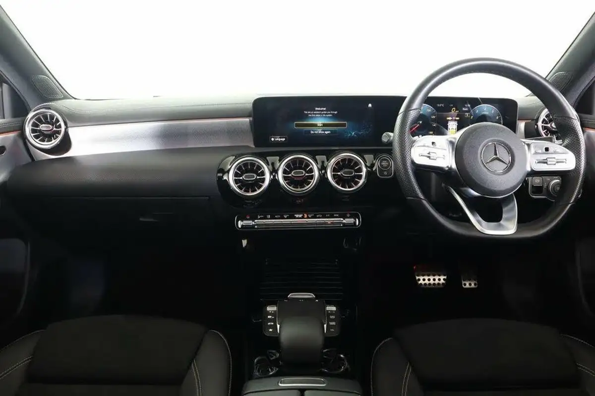2021-mercedes-benz-a-class-20-a250-amg-line-premium-plus-edition-hatchback-5d-big-19