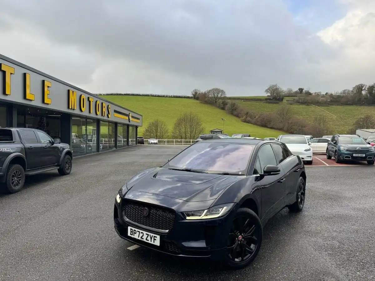 2023-jaguar-i-pace-ev400-black-big-26