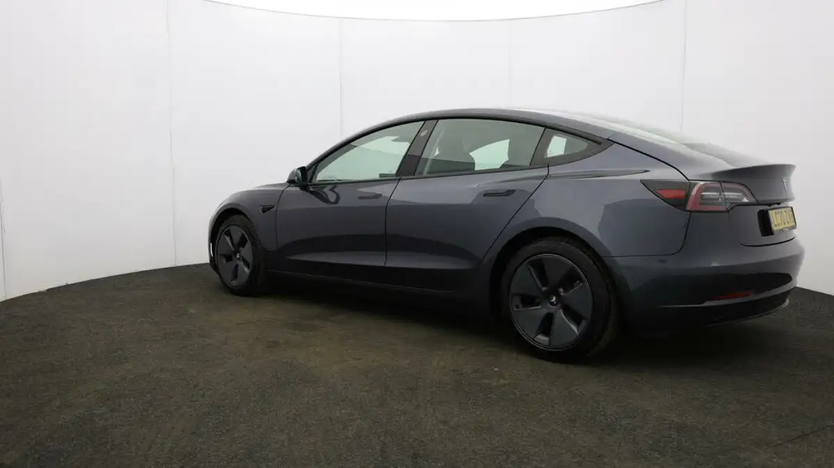 2020-tesla-model-3-e-long-range-big-59