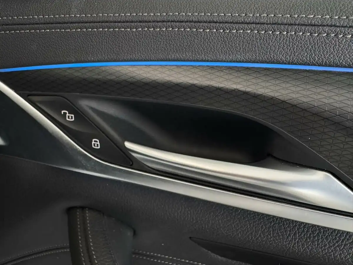2021-bmw-5-series-20-530e-m-sport-pro-pack-touring-5d-big-22