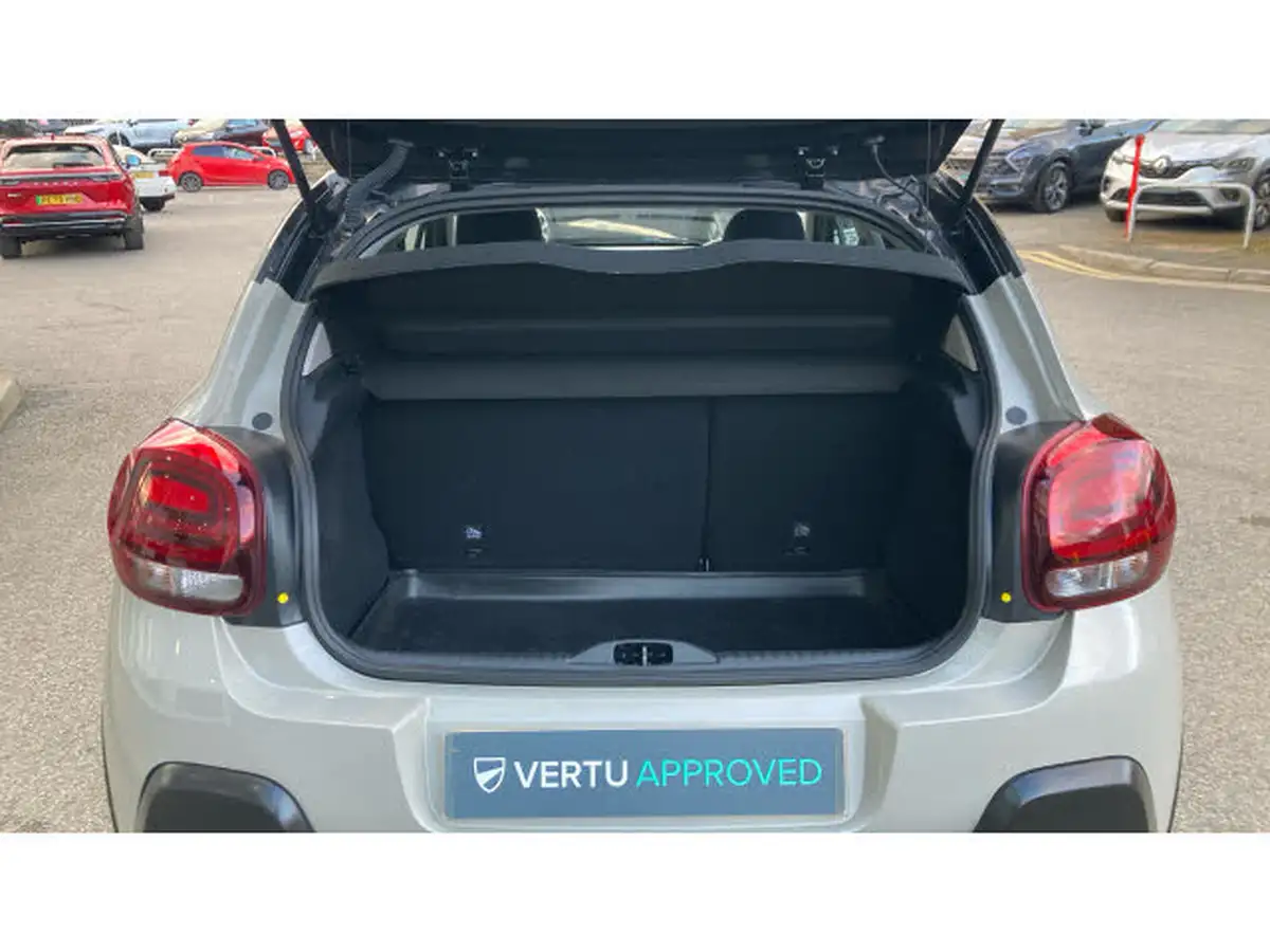 2023-citroen-c3-12-puretech-elle-83ps-ss-big-3