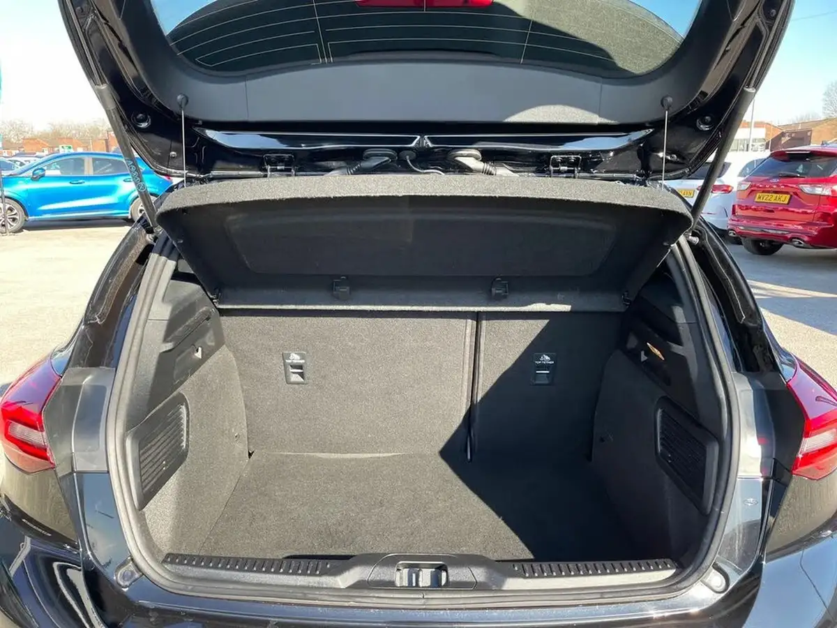 2024-ford-focus-10t-st-line-125ps-hatchback-big-9