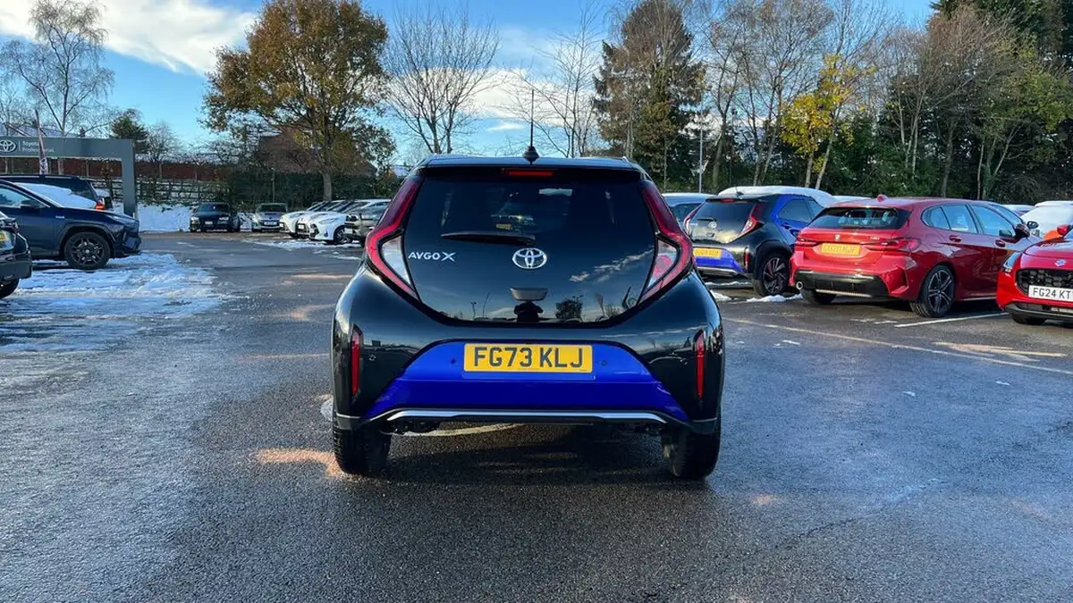 2023-toyota-aygo-x-10-vvt-i-exclusive-big-18