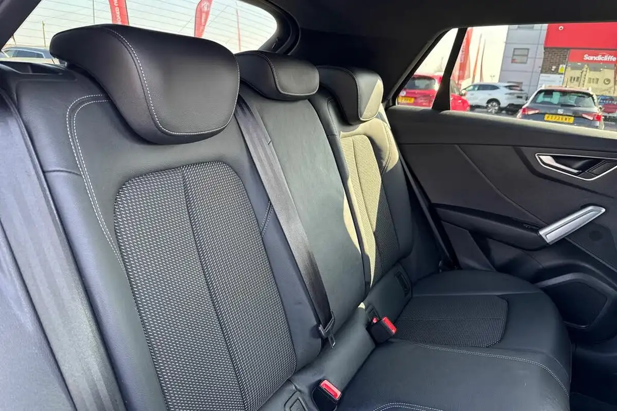 2022-audi-q2-15-35-tfsi-s-line-tronic-big-14