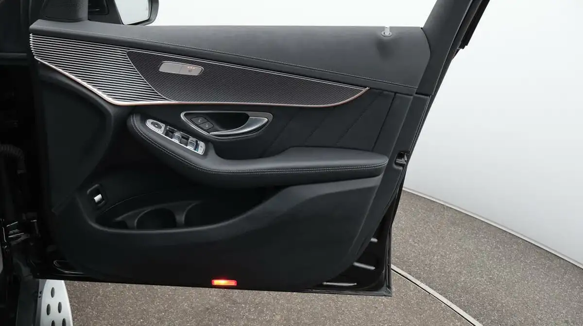 2022-mercedes-benz-eqc-e-eqc-400-amg-line-big-15
