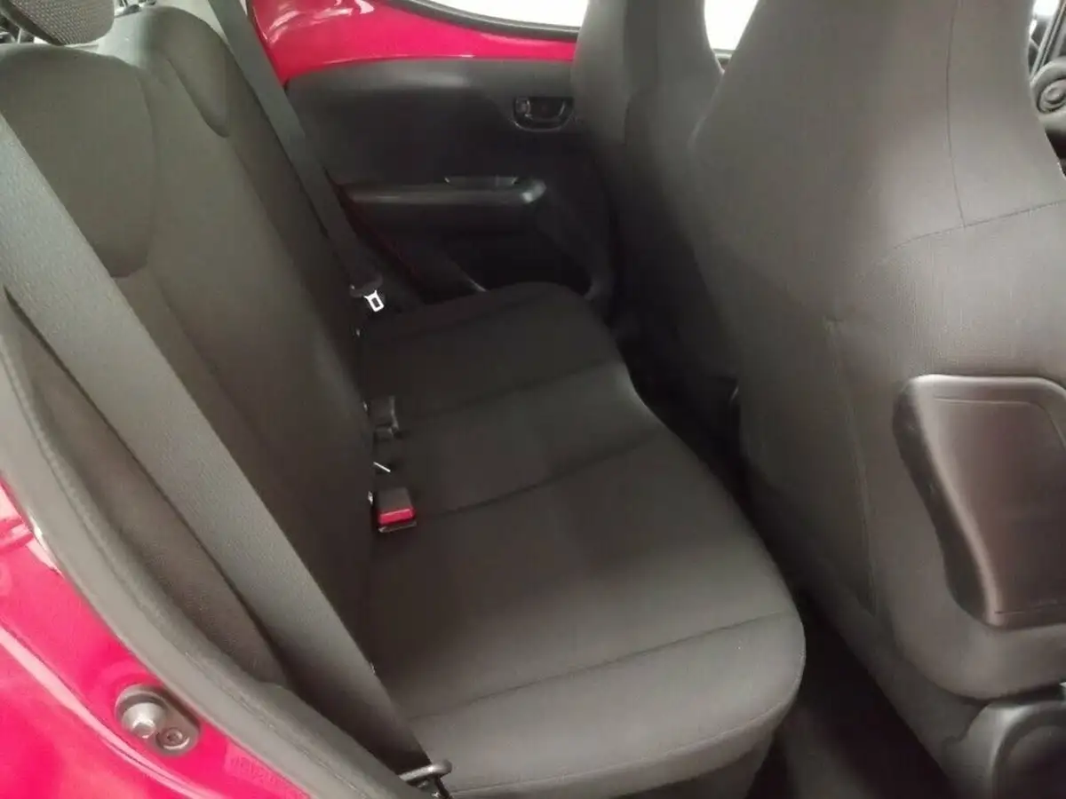 2020-toyota-aygo-10-vvt-i-x-5d-big-9