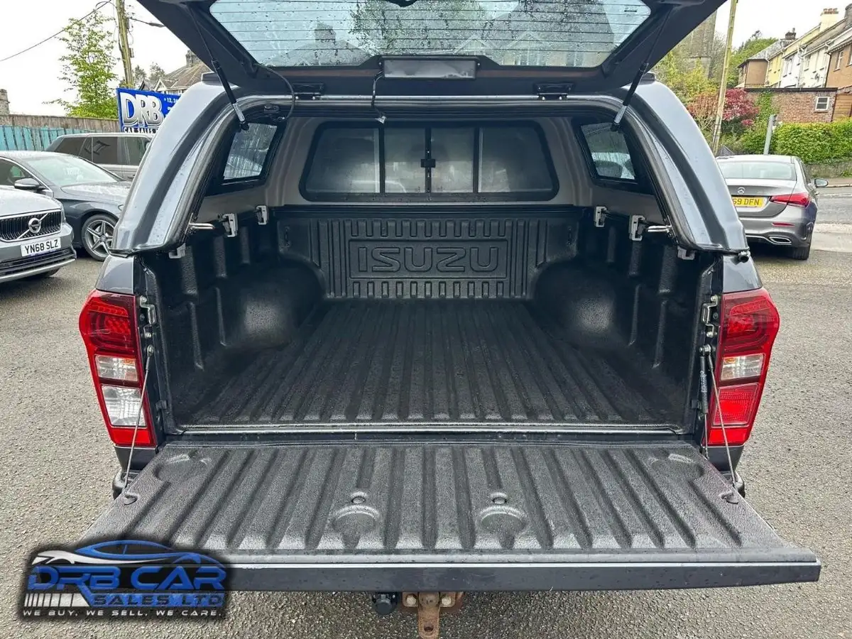 2019-isuzu-d-max-19td-blade-auto-big-6