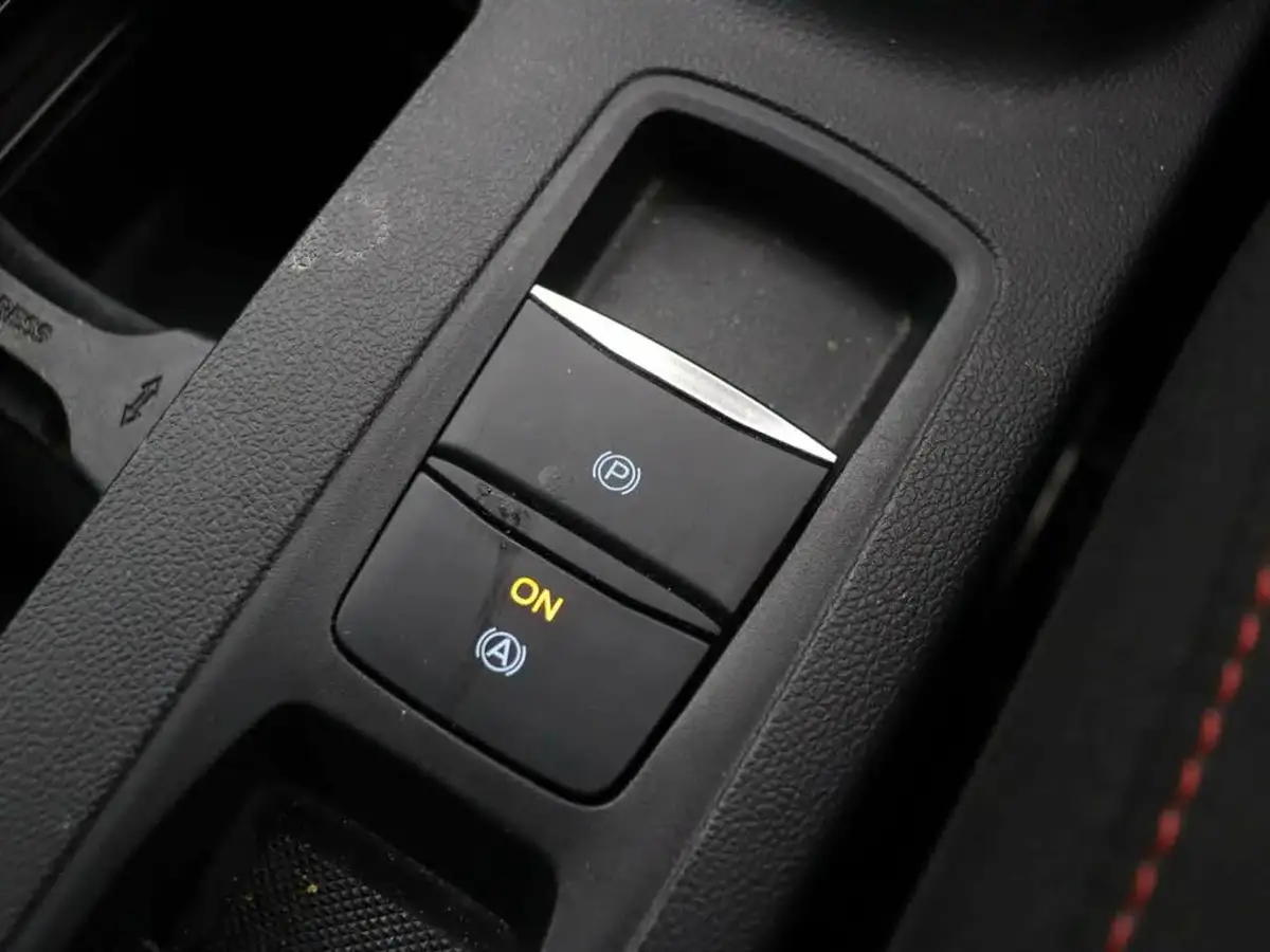 2023-ford-focus-big-21