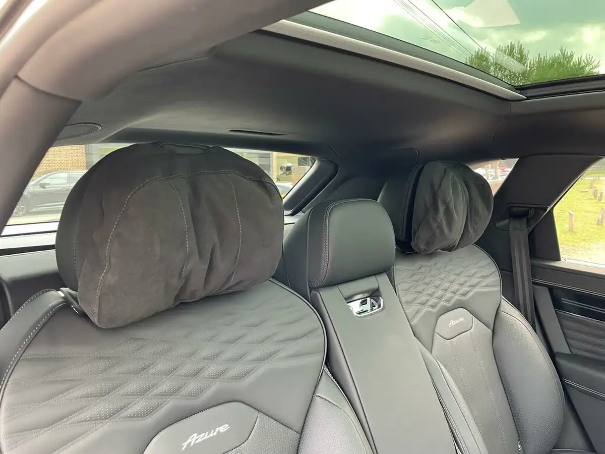 2024-bentley-bentayga-big-25