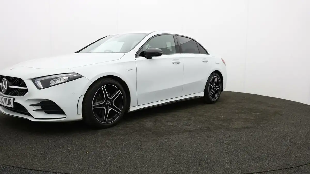 2022-mercedes-benz-a-class-13-a180-amg-line-executive-edition-saloon-4d-7g-dct-big-2