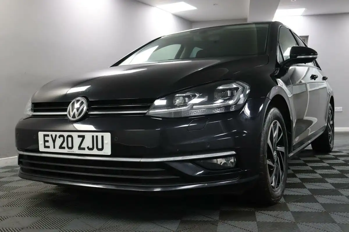 2020-volkswagen-golf-16tdi-match-edition-hatchback-big-23