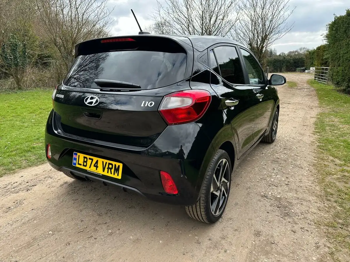 2024-hyundai-i10-12-premium-79ps-big-11