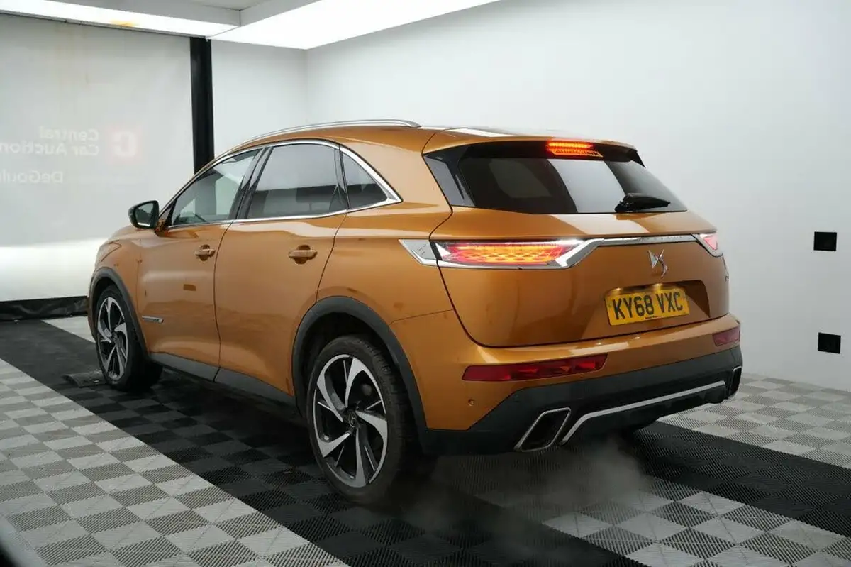 2019-ds-ds-7-crossback-20bluehdi-ultra-prestige-ss-big-27