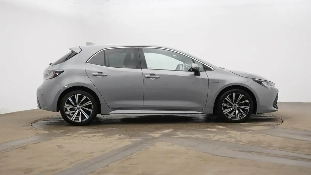 2021-toyota-corolla-18-vvt-i-design-spare-wheel-hatchback-5d-big-1
