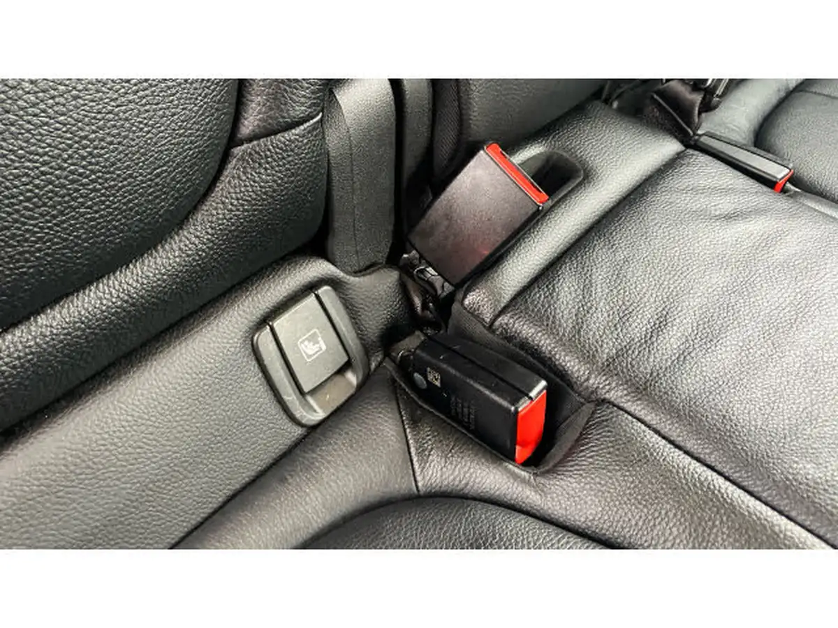 2021-bmw-x1-15-sdrive18i-xline-big-16