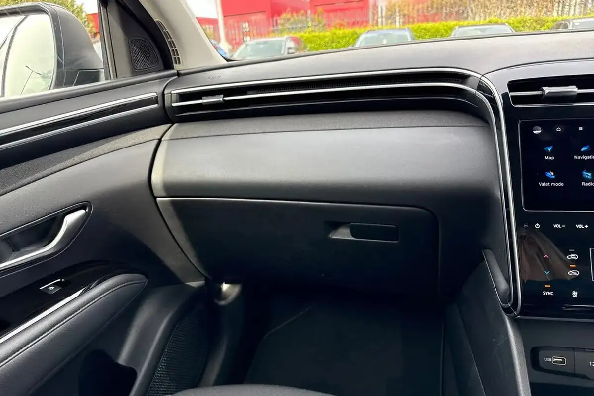 2021-hyundai-tucson-16-t-gdi-premium-150ps-48-volt-mhev-1598cc-big-19