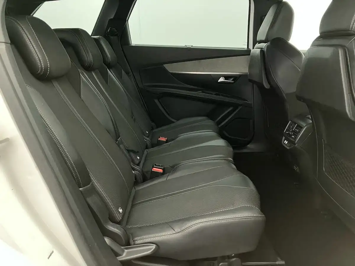 2022-peugeot-5008-suv-15-bluehdi-gt-eat8-big-29