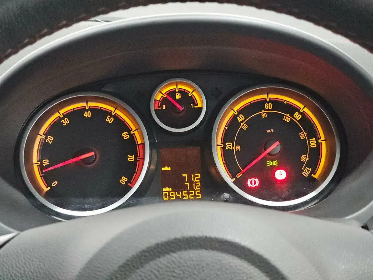 2014-vauxhall-corsa-14-sxi-ac-5d-big-41
