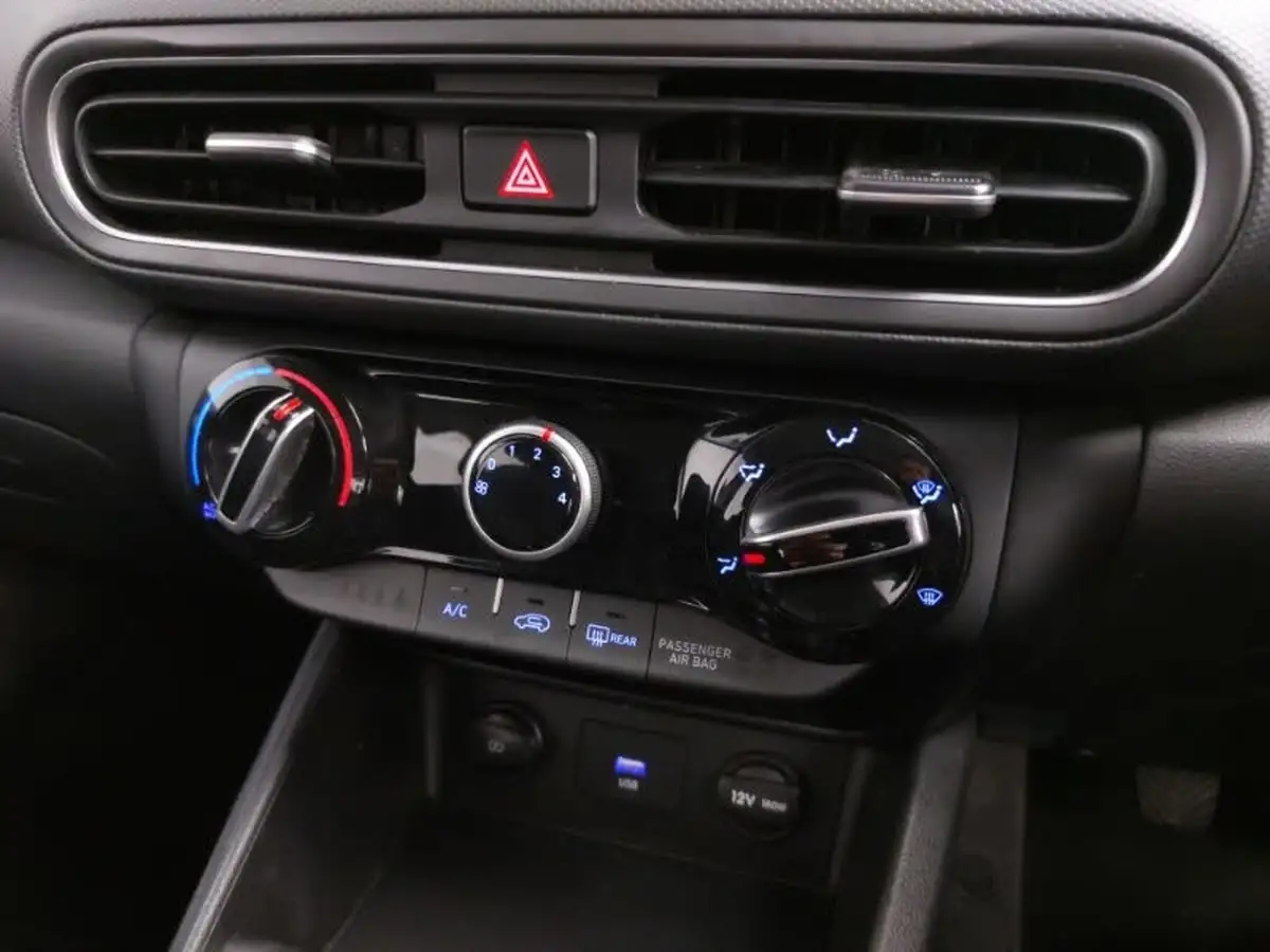 2023-hyundai-kona-10-t-gdi-se-connect-big-12
